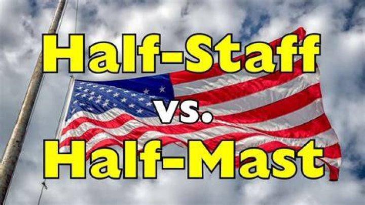What is difference between half mast and half staff?